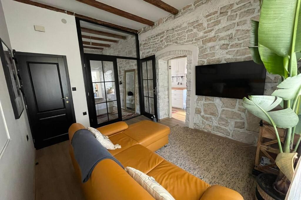 The Bungalow By The Sea In Historic Porec Old City Apartment Exterior photo