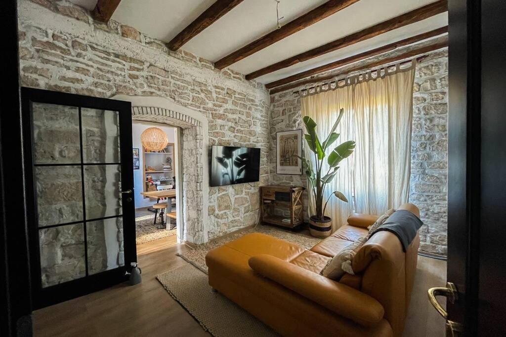 The Bungalow By The Sea In Historic Porec Old City Apartment Exterior photo