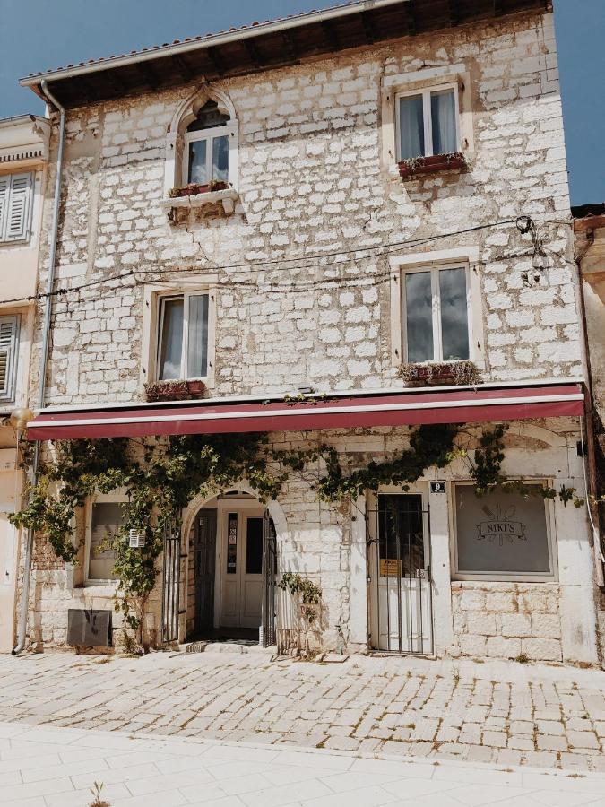 The Bungalow By The Sea In Historic Porec Old City Apartment Exterior photo